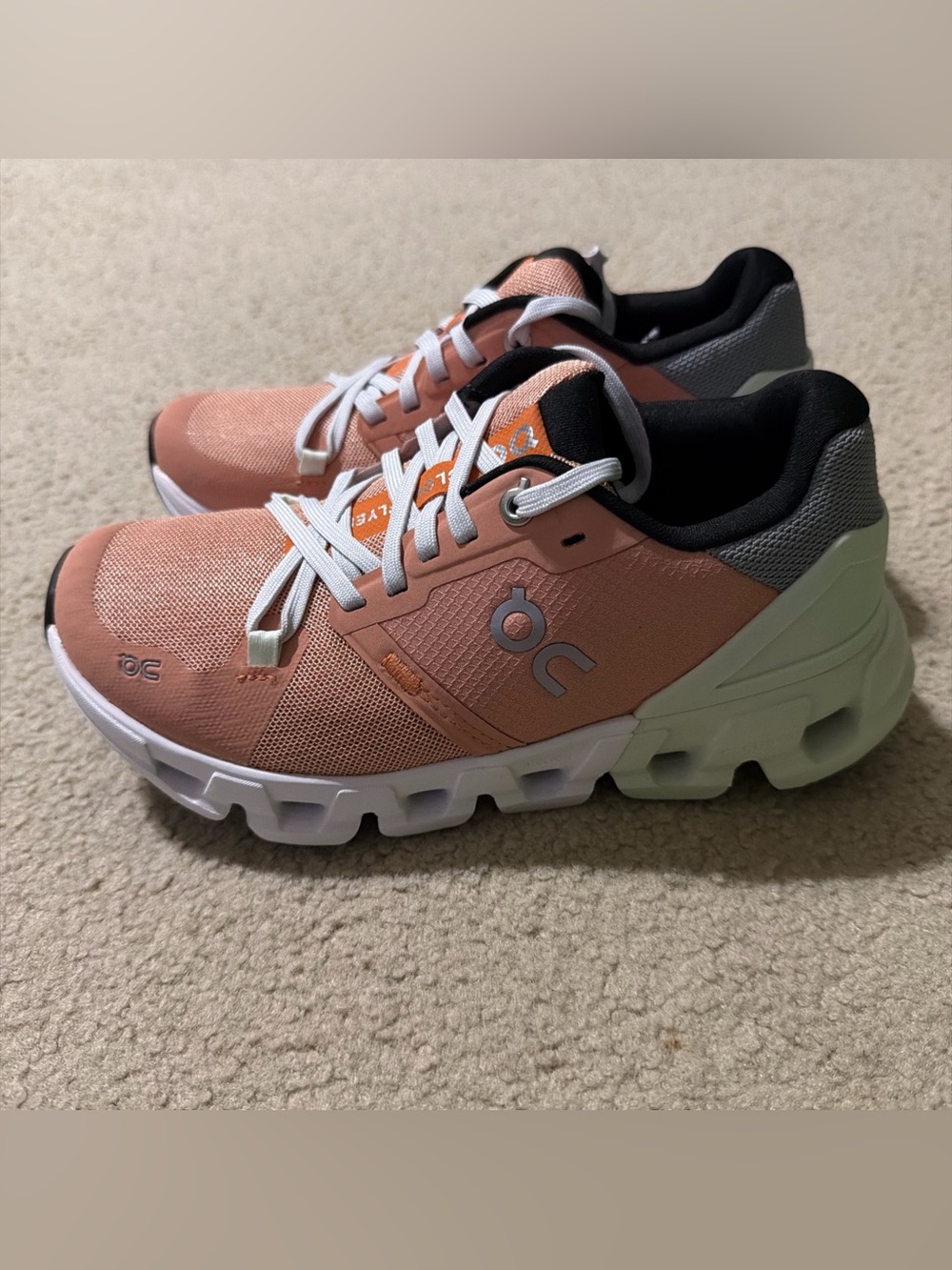 On Cloud Cloudflyer 4 Women’s Size 5 Shoes Sneakers 71.98669 Running Walking NEW